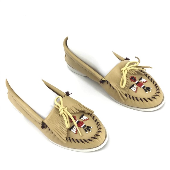 Minnetonka Shoes - Minnetonka glass bead thunderbird moccasins, 9.5